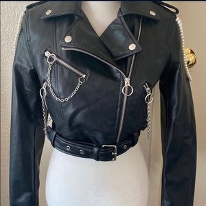 Forever 21 Faux Leather Pearl Chain